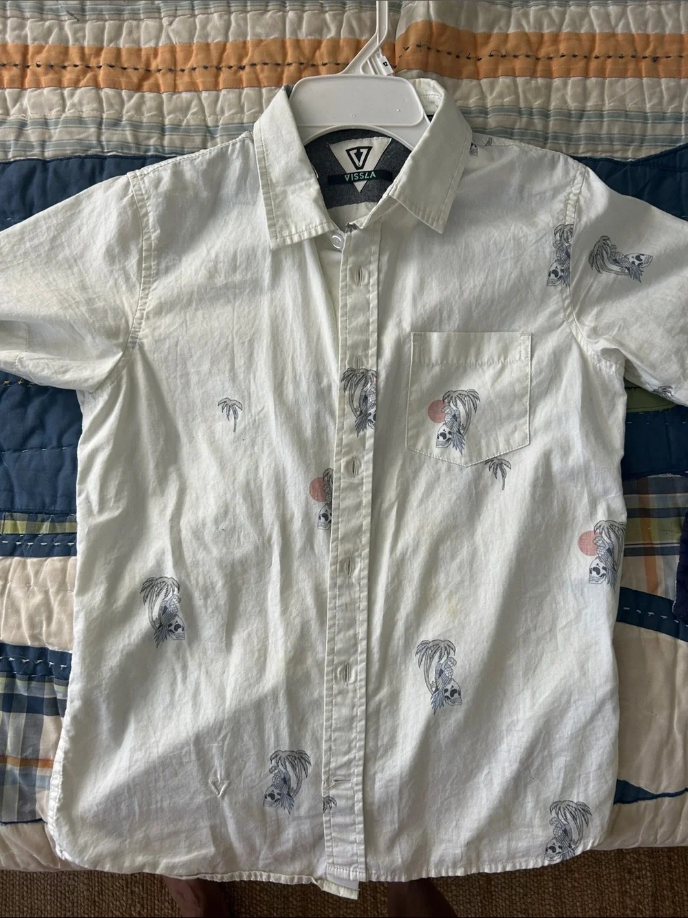 VISSLA White Short Sleeve Palm Print Button-Down Shirt